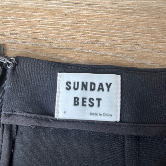 Sunday Best mini skirt size 4 - Picture 2 of 4